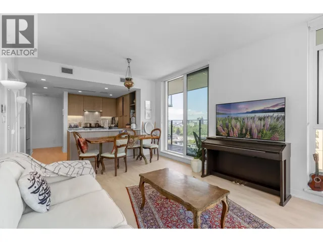 1307 1471 HUNTER STREET, North Vancouver, British Columbia V7J1H3