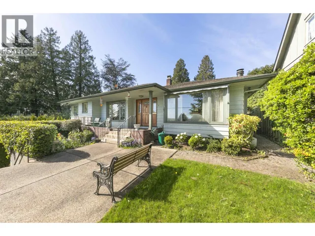 2657 HAYWOOD AVENUE, West Vancouver, British Columbia V7V1Y7