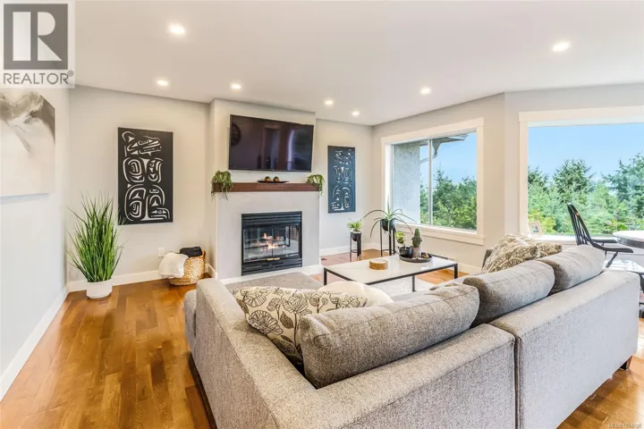 978 Highview Terr, Nanaimo, British Columbia V9R6K5