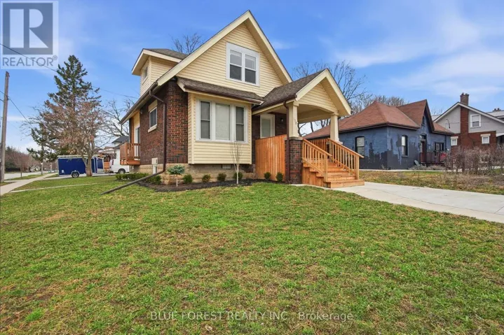178 THOMPSON ROAD, London South (South I), Ontario N5Z2Y8