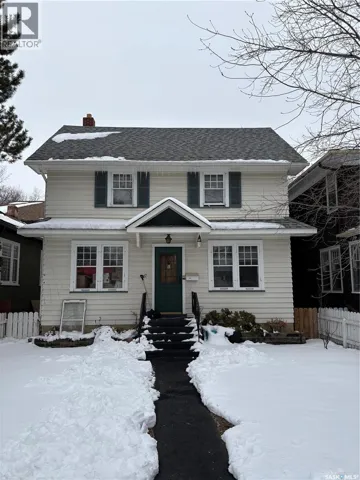 617 Clarence AVENUE S, Saskatoon, Saskatchewan S7H2E1
