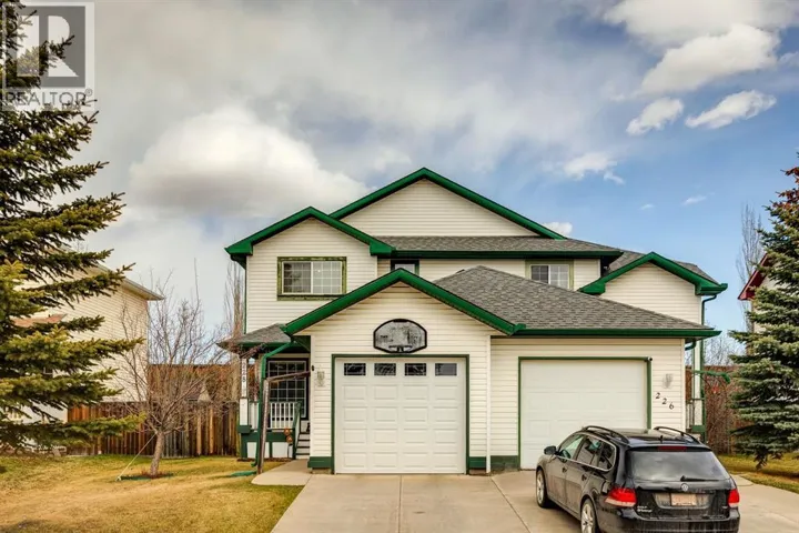 228 Quigley Drive, Cochrane, Alberta T4C1T3