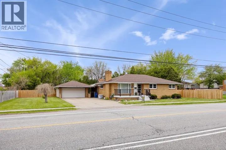 1400 TOTTEN, Windsor, Ontario N9B1W9