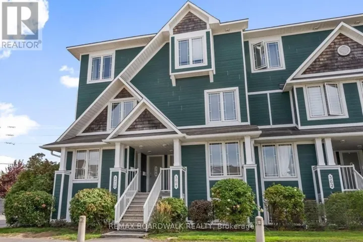 364 CROWNRIDGE DRIVE, Ottawa, Ontario K2M3A4