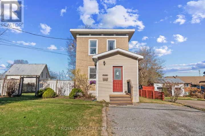 544 MACKAY STREET, Pembroke, Ontario K8A1E6