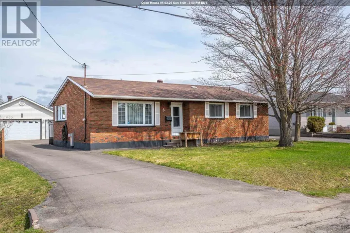 8 Winfield DR, Sault Ste. Marie, Ontario P6C2M9