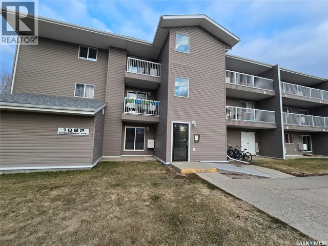 301 1822 Eaglesham AVENUE, Weyburn, Saskatchewan S4H3A8