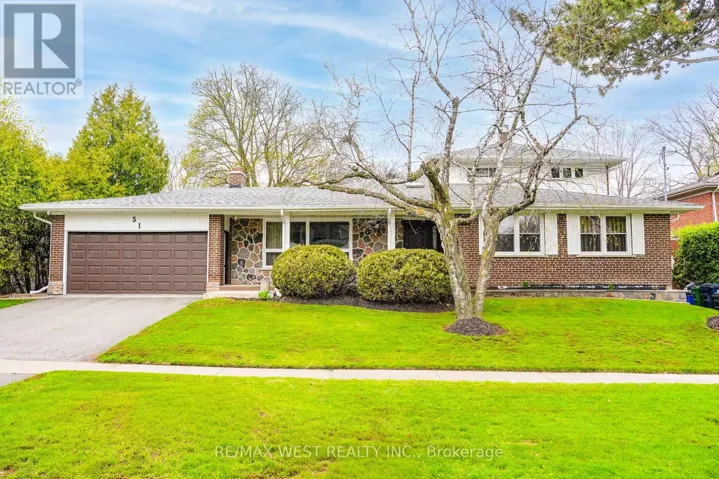 51 BANNATYNE DRIVE, Toronto (St. Andrew-Windfields), Ontario M2L2P2