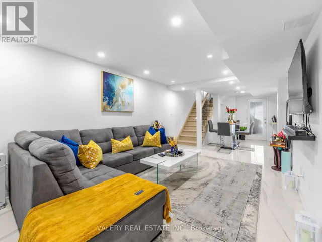 LOWER - 64 MOREAU TRAIL, Toronto (Clairlea-Birchmount), Ontario M1L4V2