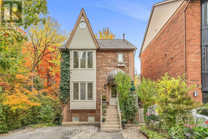 31 JAMES STREET, Vaughan (West Woodbridge), Ontario L4L1X6
