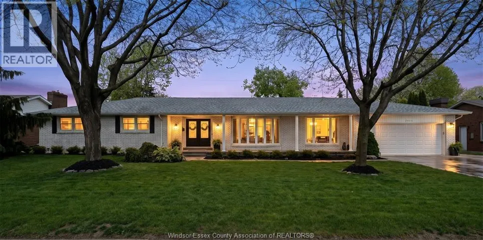 2466 CURRY AVENUE, Windsor, Ontario N9E2S5