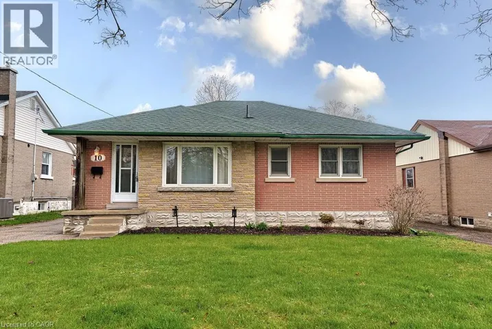 10 ELMWOOD Avenue, Kitchener, Ontario N2H6G4