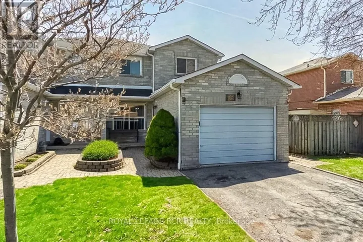 38 EBBY AVENUE, Brampton (Heart Lake West), Ontario L6Z3T6