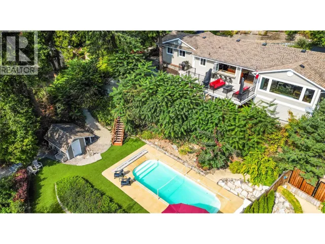 3304 Gray Road, Blind Bay, British Columbia V0E1H1