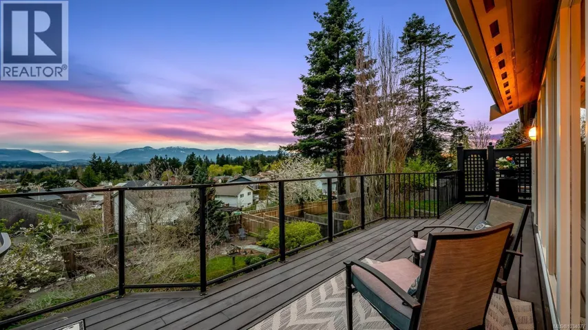 231 Stafford Ave, Courtenay, British Columbia V9N6Z6