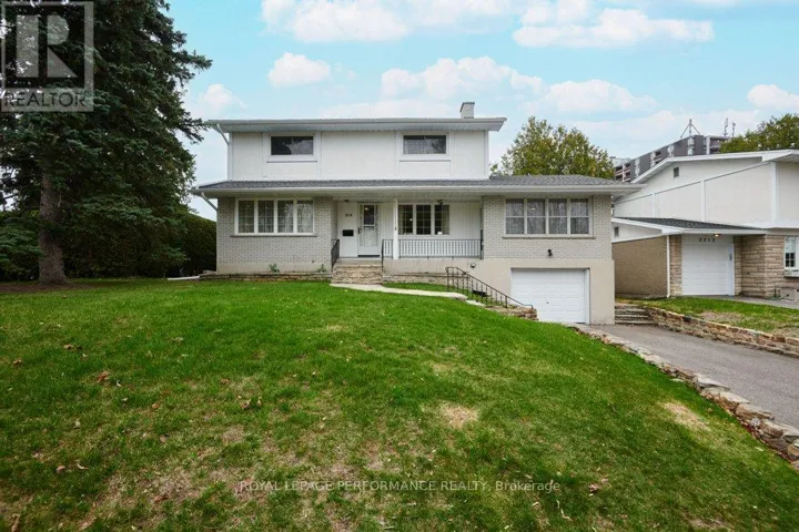 2218 ASTER STREET, Ottawa, Ontario K1H6R6