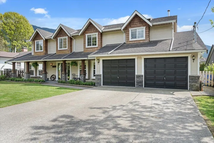 42302 KNOX AVENUE, Yarrow, Yarrow, British Columbia V2R5E1