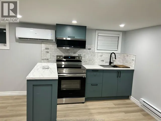 1592 BUCKINGHAM Unit# B, Windsor, Ontario N8T2A6