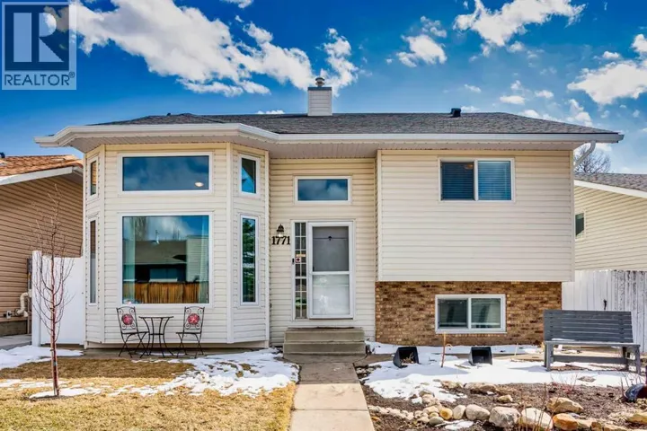 1771 Meadowbrook Drive SE, Airdrie, Alberta T4A2A4