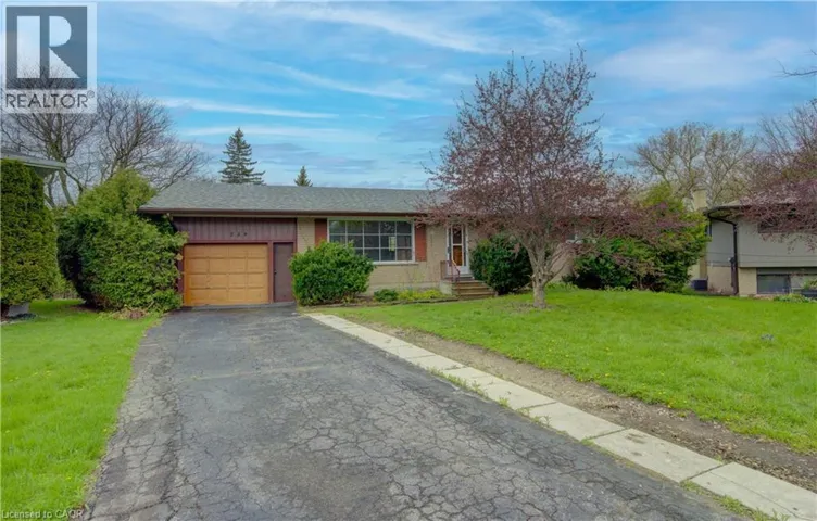 259 WILLOWDALE Place, Waterloo, Ontario N2J3M5