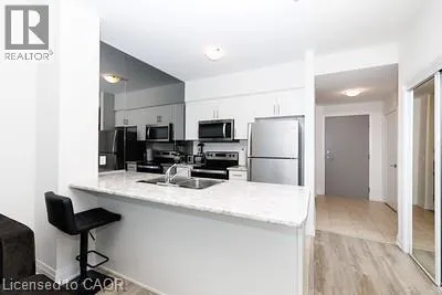 16 CONCORD Place Unit# 137, Grimsby, Ontario L3M0J1