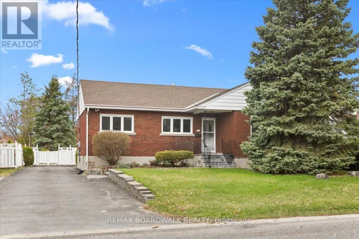 72 CROWNHILL STREET, Ottawa, Ontario K1J7K8