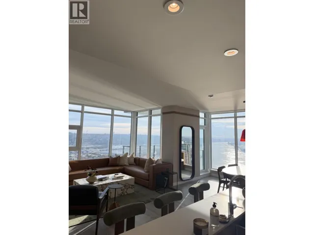 3502 680 QUAYSIDE DRIVE, New Westminster, British Columbia V3M0P2