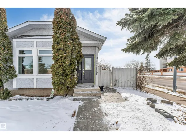 10865 21 Ave NW, Edmonton, Alberta T5J5S1