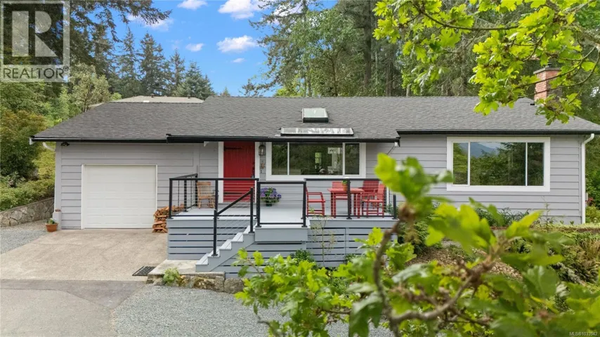 10851 Deep Cove Rd, North Saanich, British Columbia V8L5M5