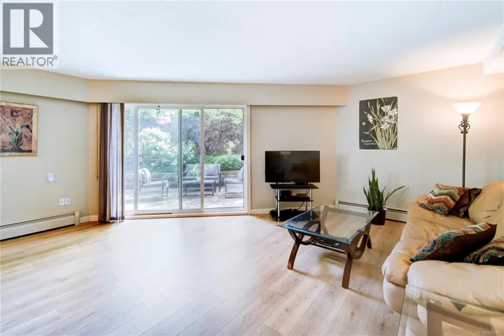 101 3800 Quadra St, Saanich, British Columbia V8X1H8