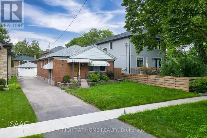98 YORKVIEW DRIVE, Toronto (Stonegate-Queensway), Ontario M8Z2G4