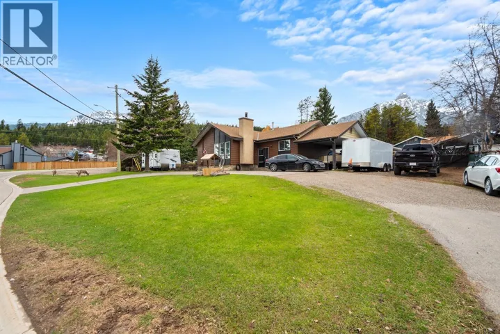 925 Alpine Way, Elkford, British Columbia V0B1H0