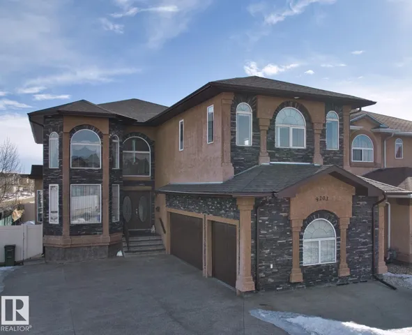 9203 160 AV NW, Edmonton, Alberta T5Z0A9