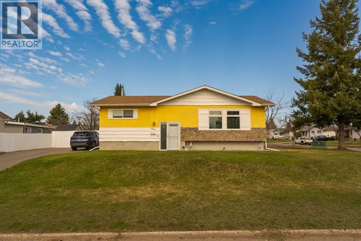 901 VEDDER CRESCENT, Prince George, British Columbia V2M3T1