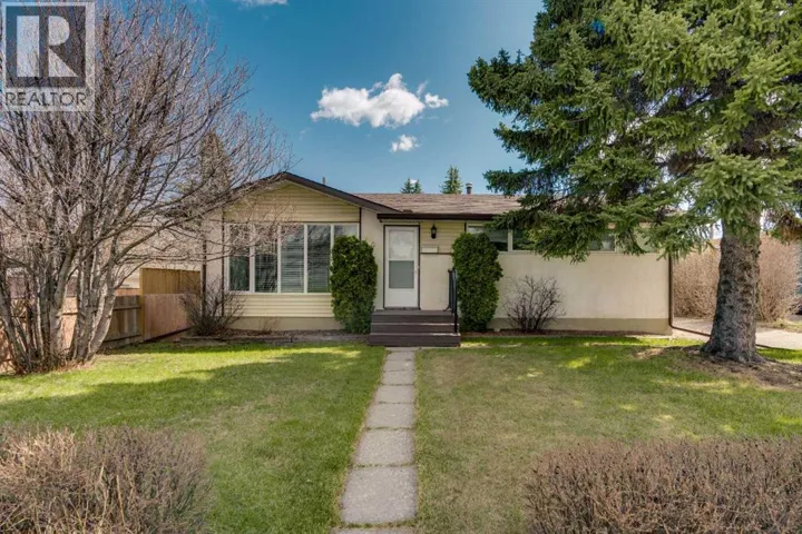 212 Westwood Drive SW, Calgary, Alberta T3C2W3