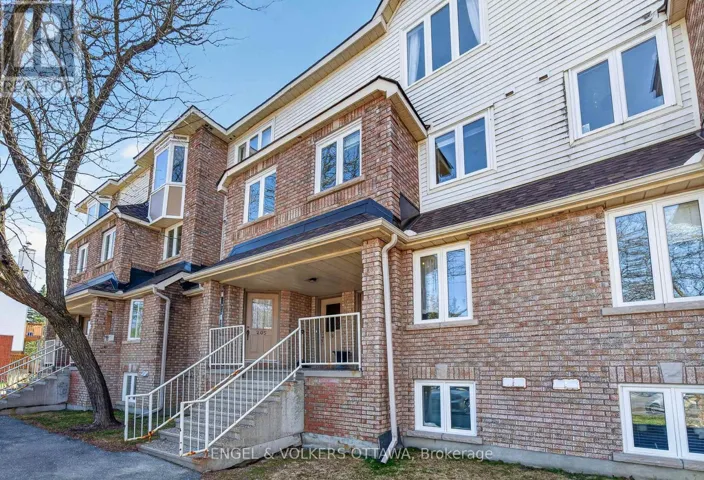 211 BRISTON PRIVATE, Ottawa, Ontario K1G5R5