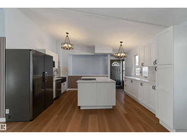6808 95 AV NW, Edmonton, Alberta T6B1A8