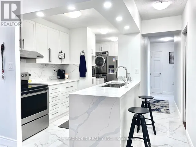 1611 - 390 DIXON ROAD, Toronto (Kingsview Village-The Westway), Ontario M9R1T4