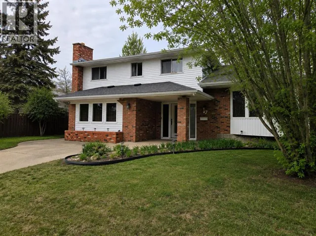 27 Wallace Close, Red Deer, Alberta T4N5L8