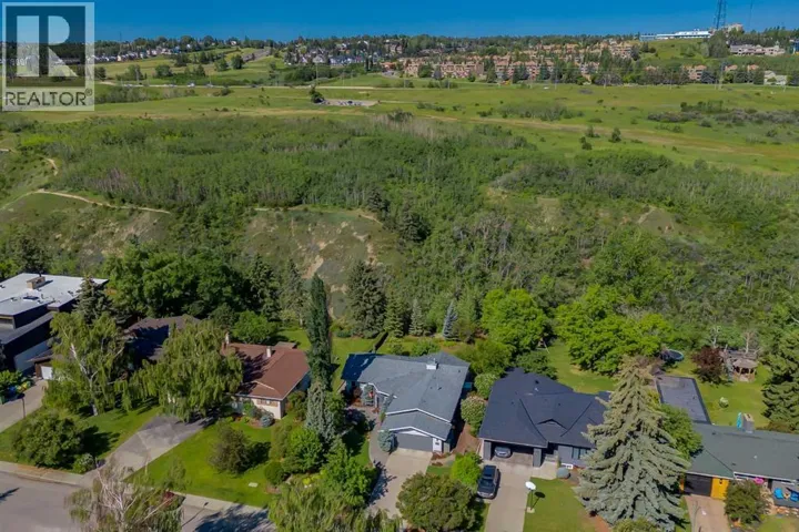 333 Wildwood Drive SW, Calgary, Alberta T3C3E4