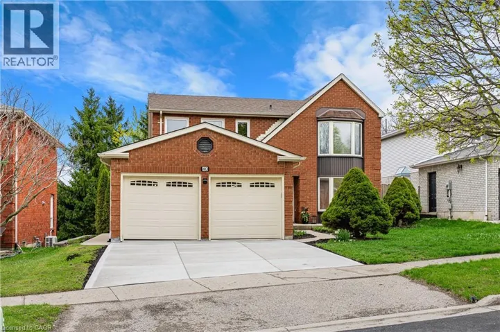 40 OLD MAPLE Lane, Kitchener, Ontario N2N2L2