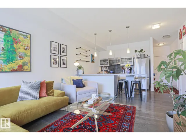 #202 10030 83 AV NW, Edmonton, Alberta T6E2C2