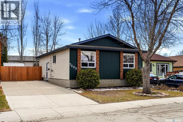 7203 Lawrence DRIVE, Regina, Saskatchewan S4X3X7