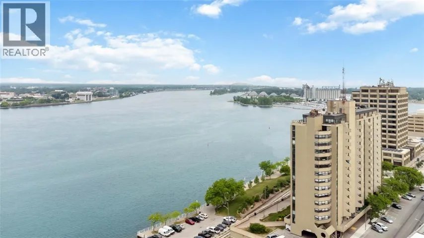 155 FRONT STREET Unit# 809, Sarnia, Ontario N7T7V5