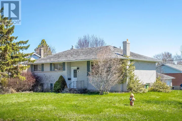 402 PARKVIEW DRIVE, Kingston (City SouthWest), Ontario K7M4B3
