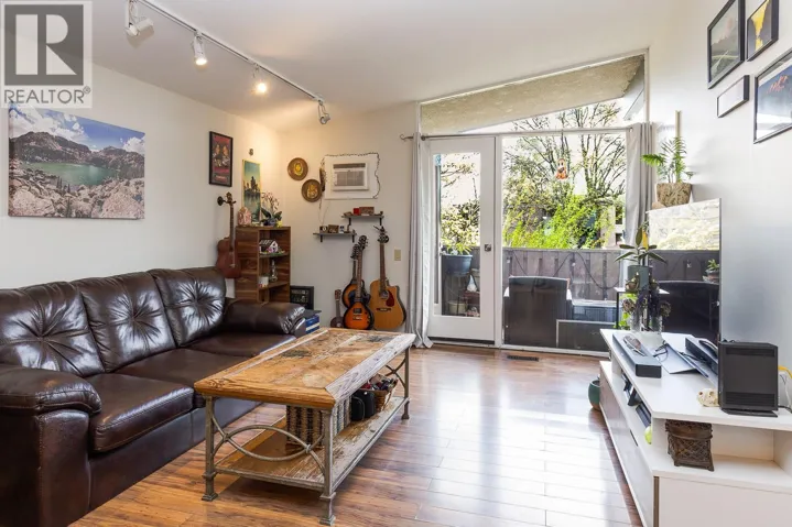 353 Boyce Crescent Unit# 11, Kelowna, British Columbia V1Y5Z7