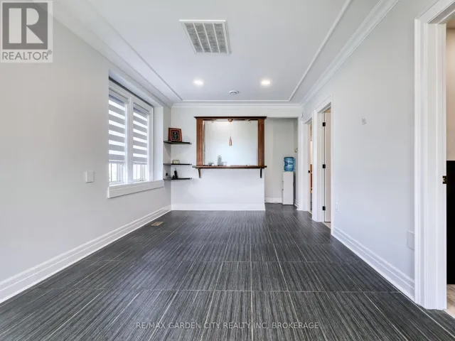 MAIN FLOOR MAIN BUILDING - 141 EASTCHESTER AVENUE, St. Catharines (E. Chester), Ontario L2P2Z5