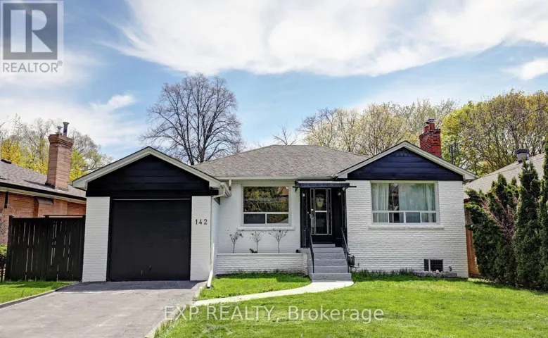 142 THOMPSON AVENUE, Toronto (Stonegate-Queensway), Ontario M8Z3V2