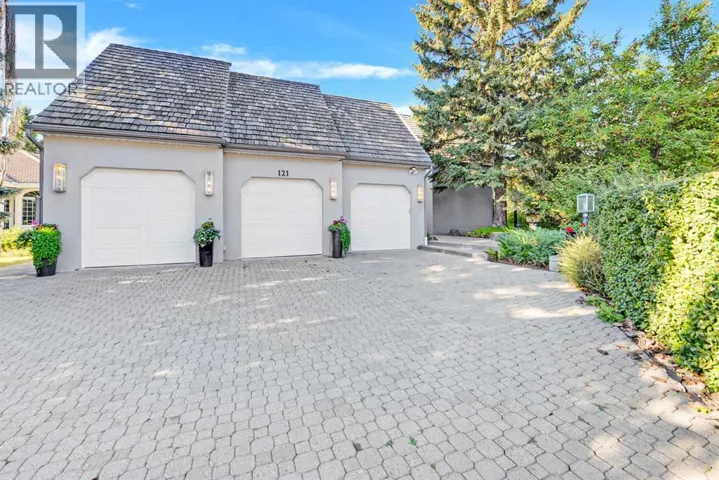 121 Patton Place SW, Calgary, Alberta T2V5E1