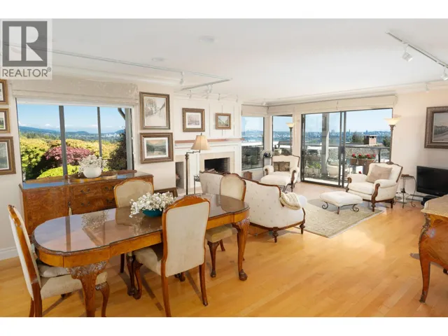 26 2214 FOLKESTONE WAY, West Vancouver, British Columbia V7S2X7